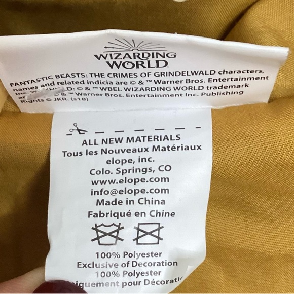 1920s Hogwarts Hufflepuff Blue Robe with Black Accents Adult OS - Picture 16 of 16